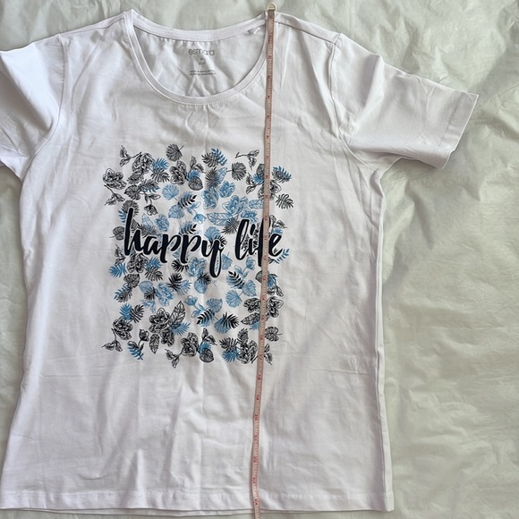 ESMARA T-Shirt with Short Sleeves in White Size Medium/8/10 NWOT 2/20$ - Picture 10 of 12